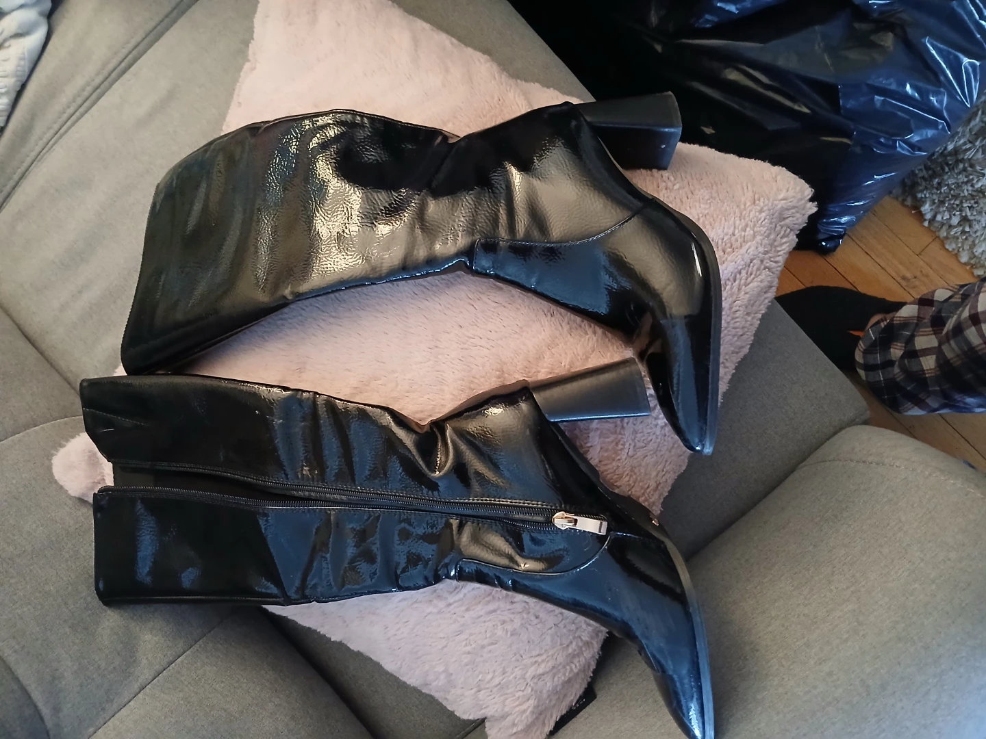 Black Patent Leather Heeled Boots