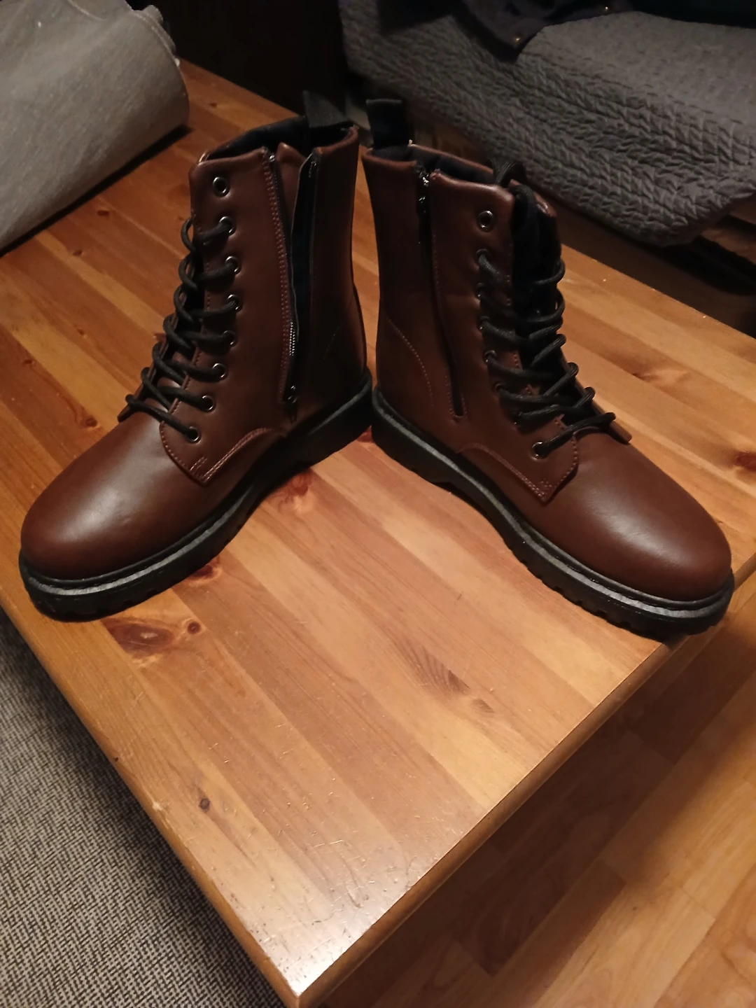 Ardene burgundy Combat Boots, Size 8 - photo 3