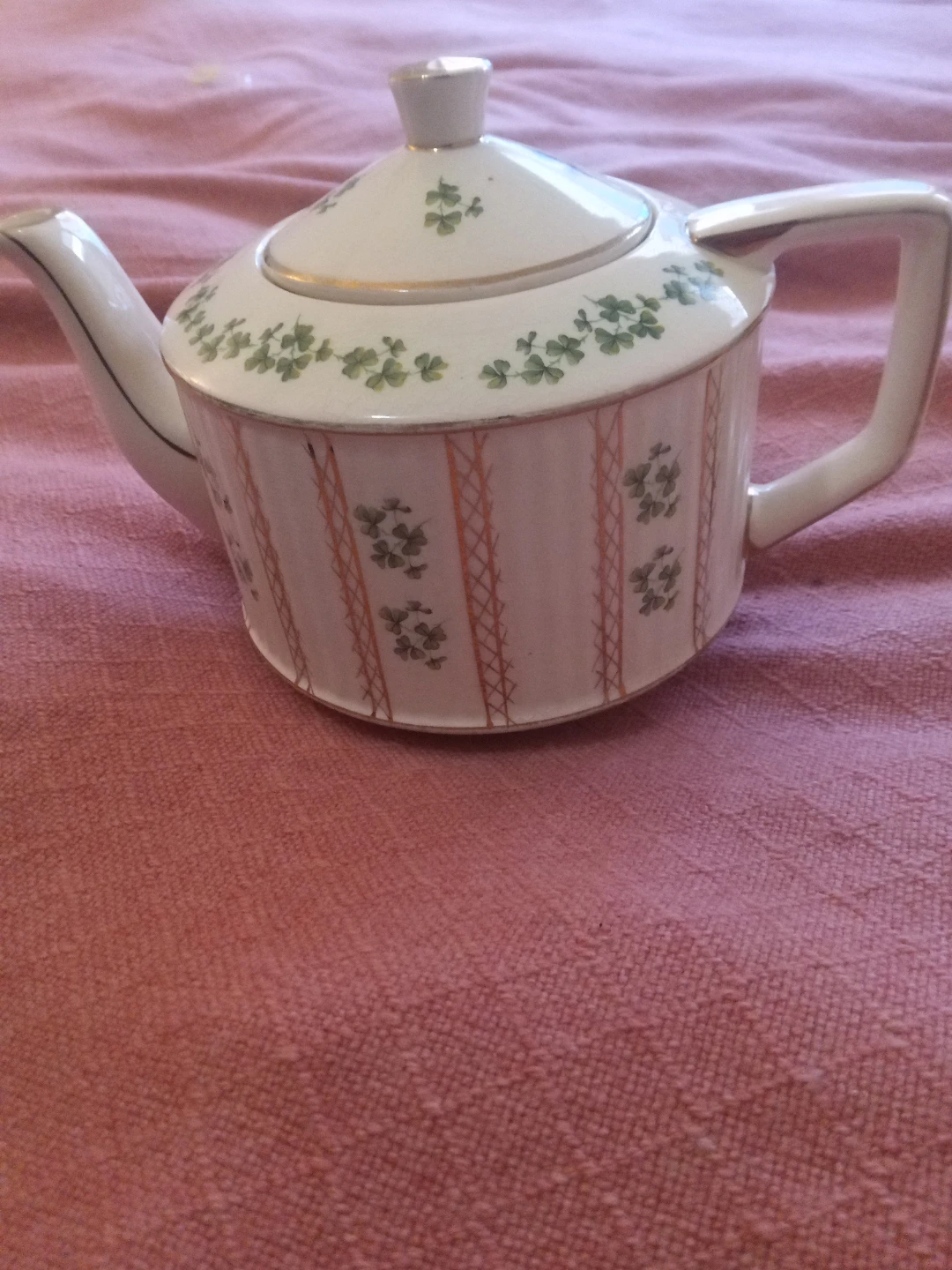 Vintage Ceramic Teapot with Clover Design - photo 2