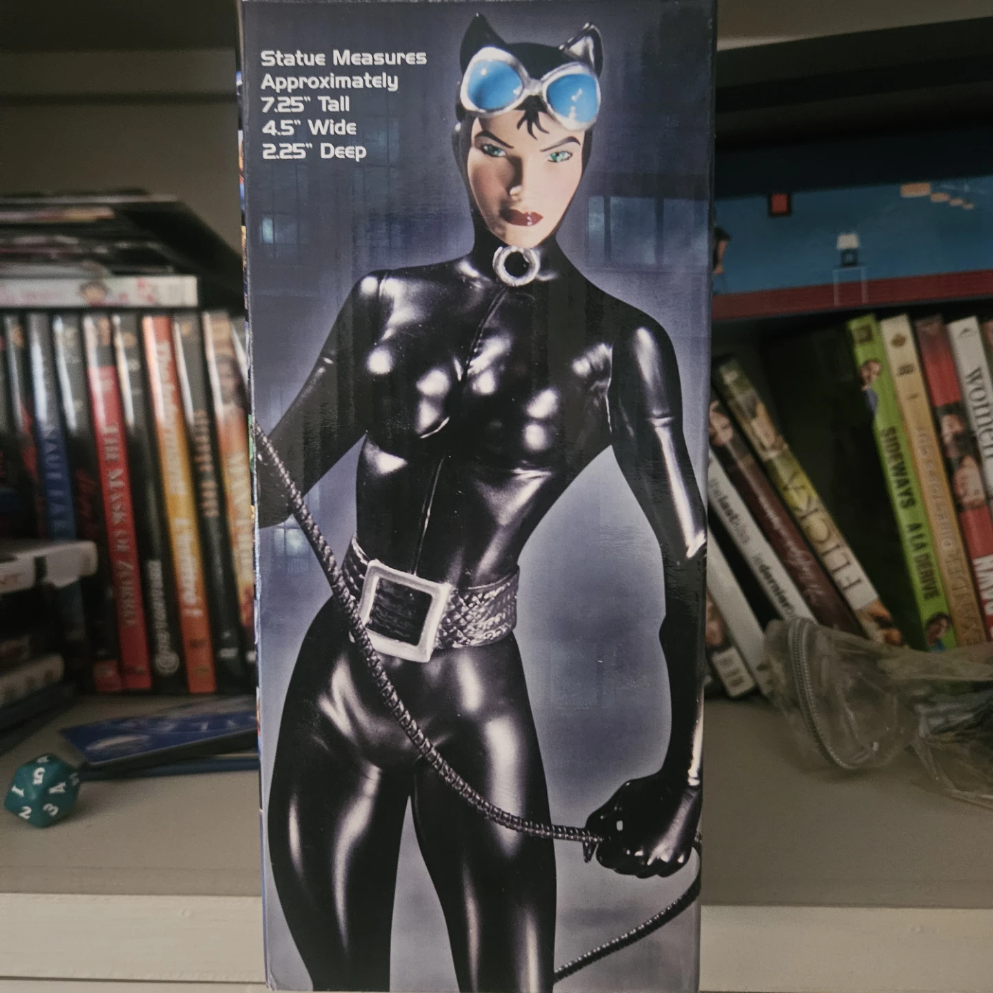 DC Universe Online Catwoman Statue - Limited Edition - photo 2