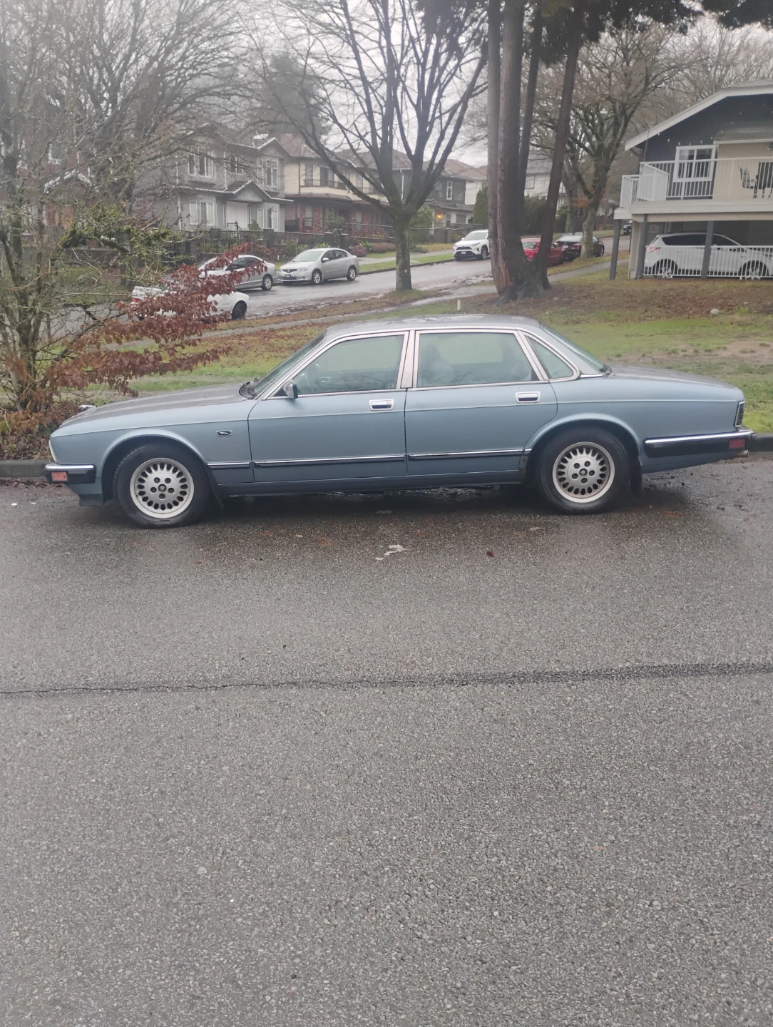 Jaguar Sovereign Sedan