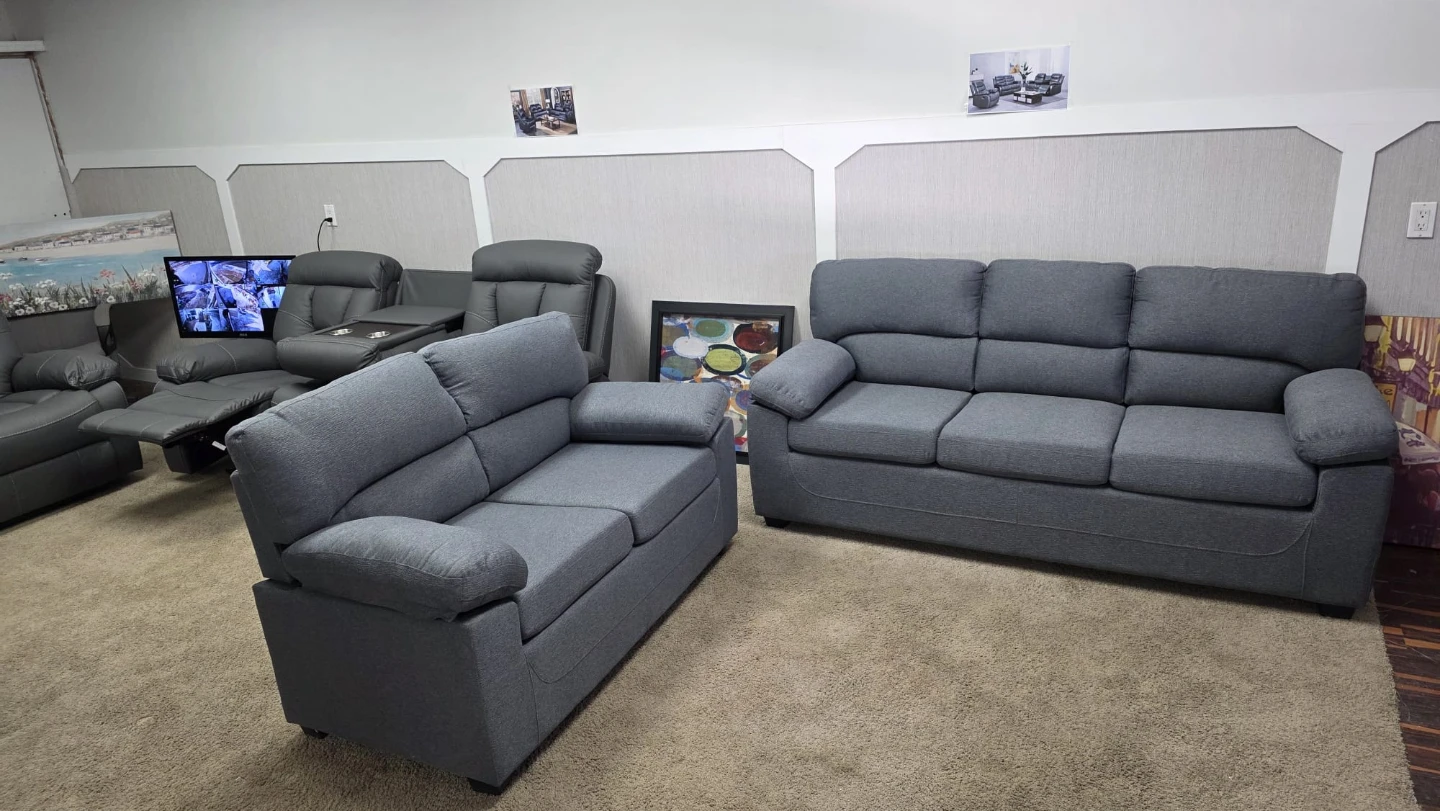 Grey Sofa and Loveseat Set  🥕