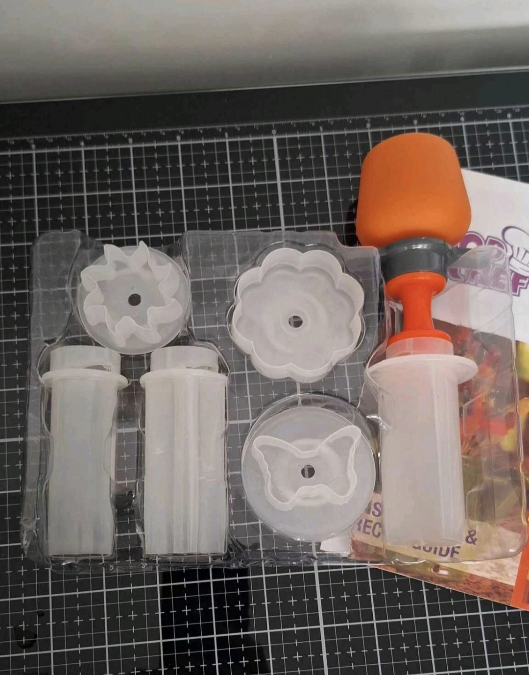 Pop Chef Food Shaping Kit - photo 3