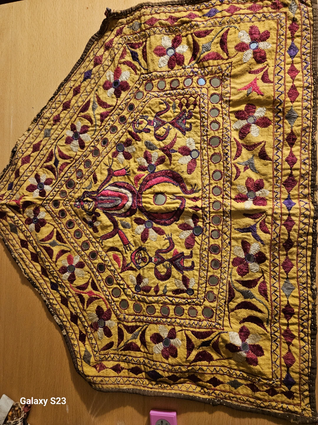 Embroidered Wall Hanging - photo 4