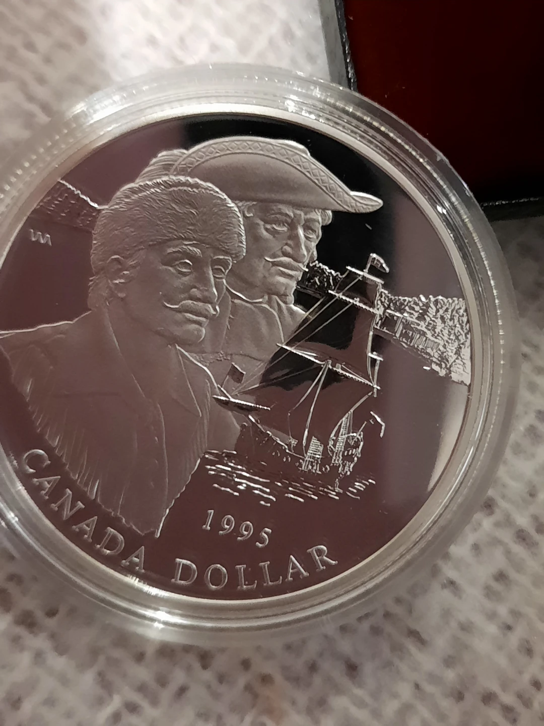 1995 MINT ROYAL CANADIAN Dollar Proof Coin Hudson Bay - photo 3