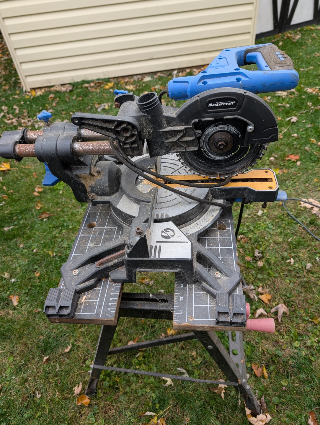 Mastercraft Miter Saw with Jobmate Stand - photo 2