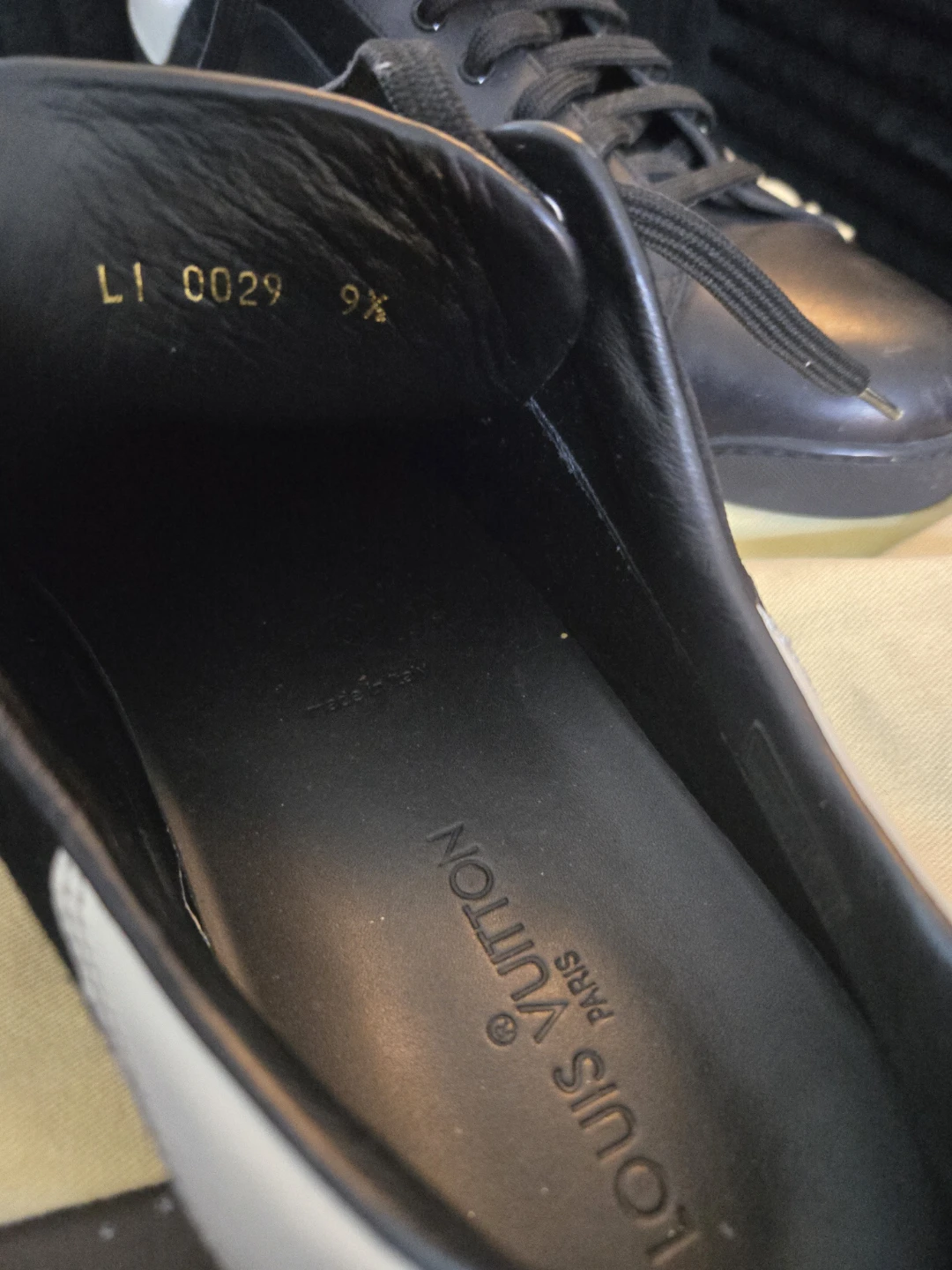 Louis Vuitton Black Leather shoes - photo 3