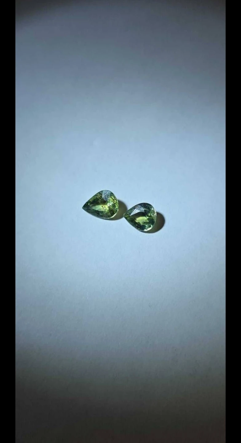 Natural tri color sapphire