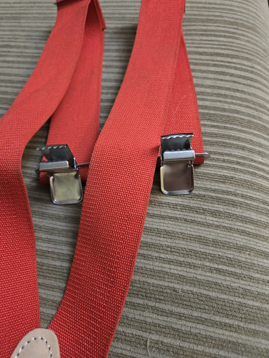 Kuny's Red Suspenders - photo 2