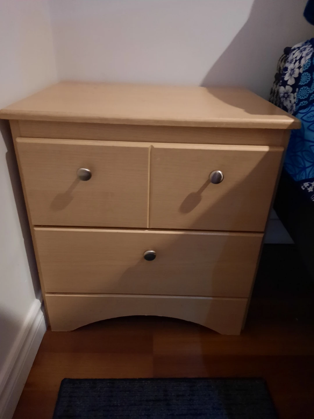 Light wood 2 drawer nightstand