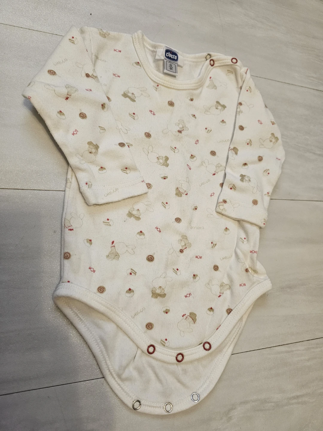 Chicco 6 month long sleeve onesie - photo 2