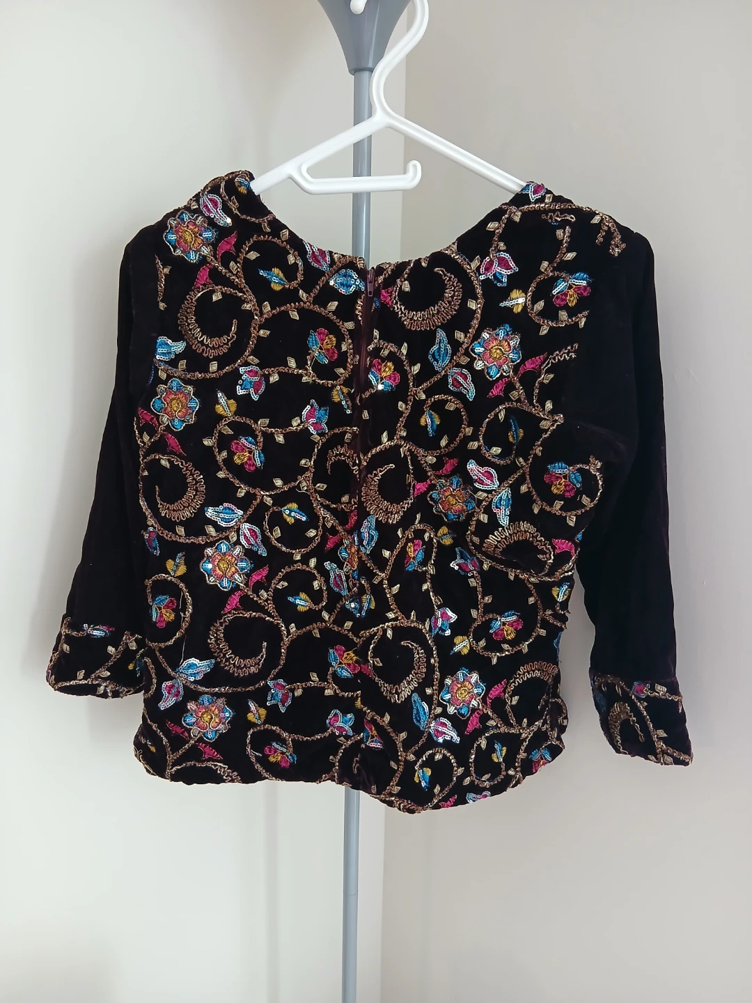 Floral Embroidered Velvet Top & Skirt Set - photo 2