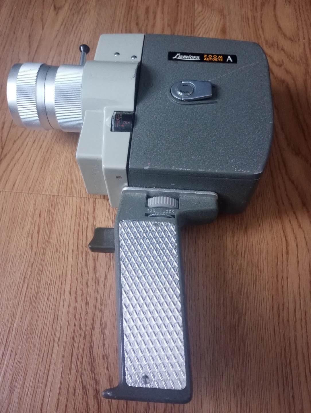 Vintage Lumicon Zoom Autoeye Cine Camera 8mm