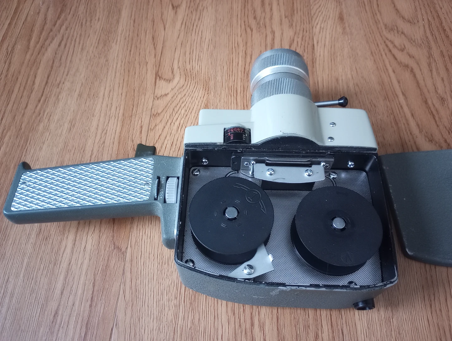 Vintage Lumicon Zoom Autoeye Cine Camera 8mm - photo 5