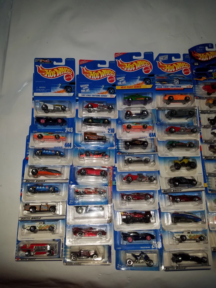 vintage Hot Wheels Diecast Cars - Lot of 80 - photo 2