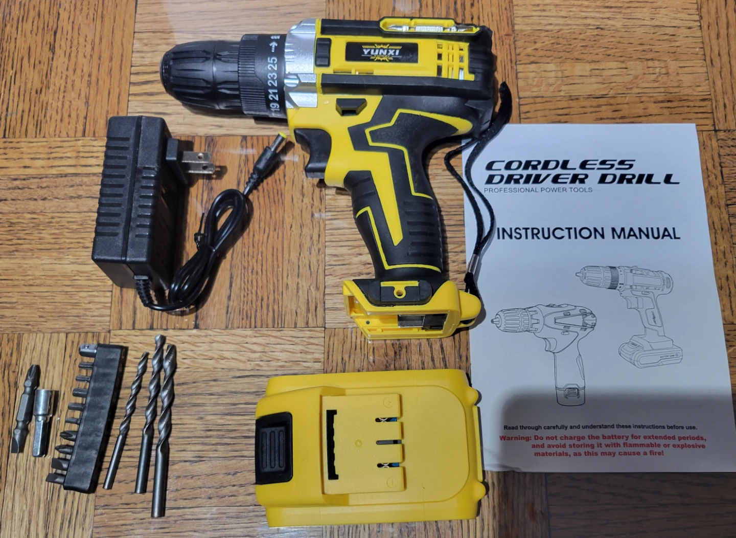 YUNXI Cordless Driver Drill with Battery and Charger. New!