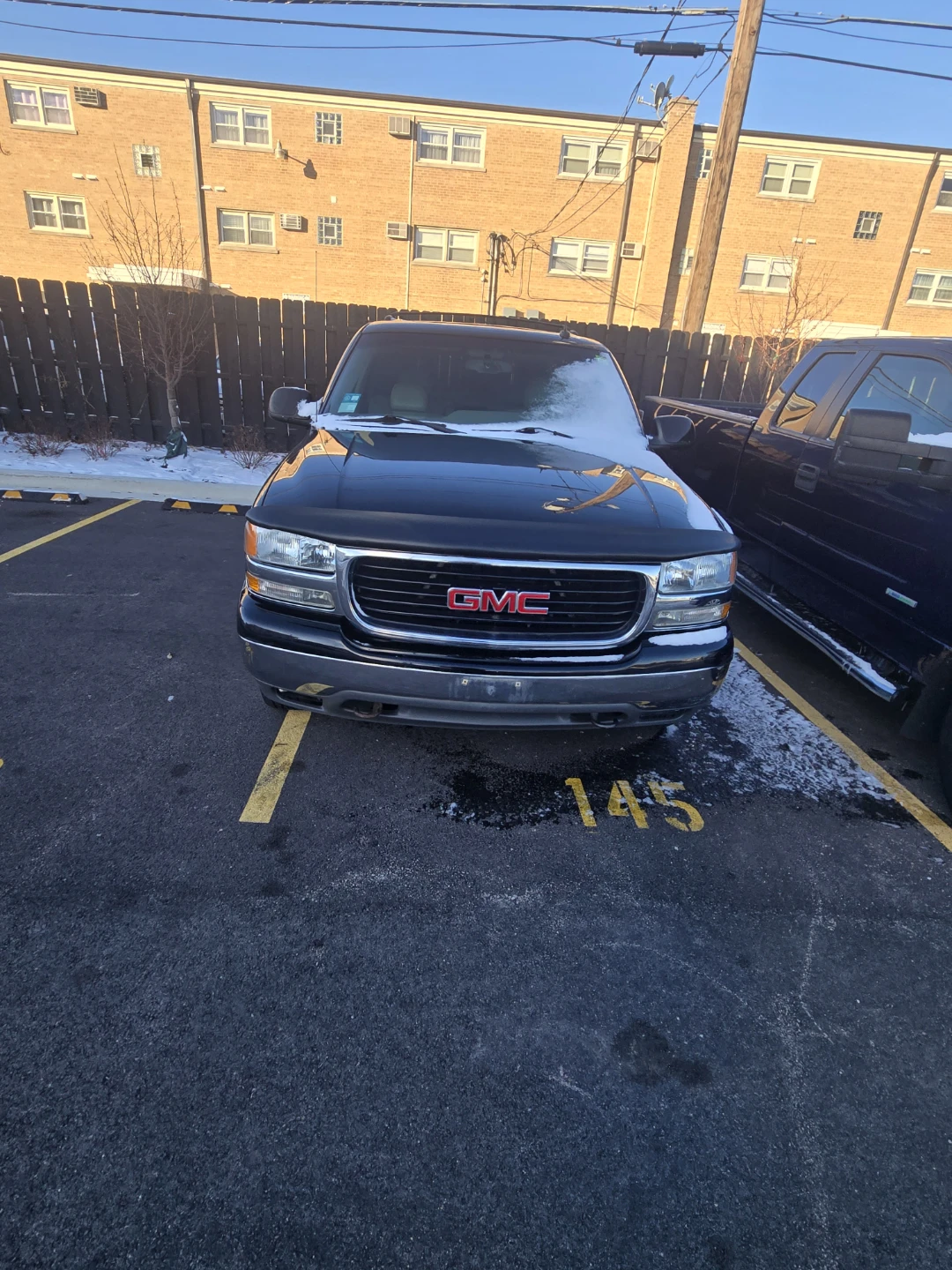 GMC Yukon SUV - photo 2