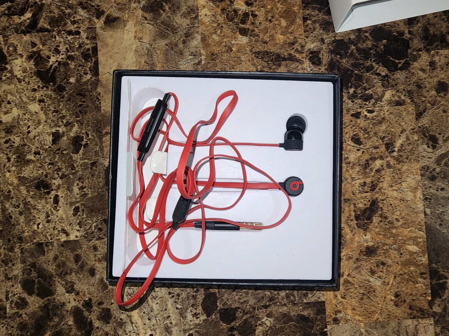 Beats urBeats3 Wired Earphones - Red/Black - photo 4