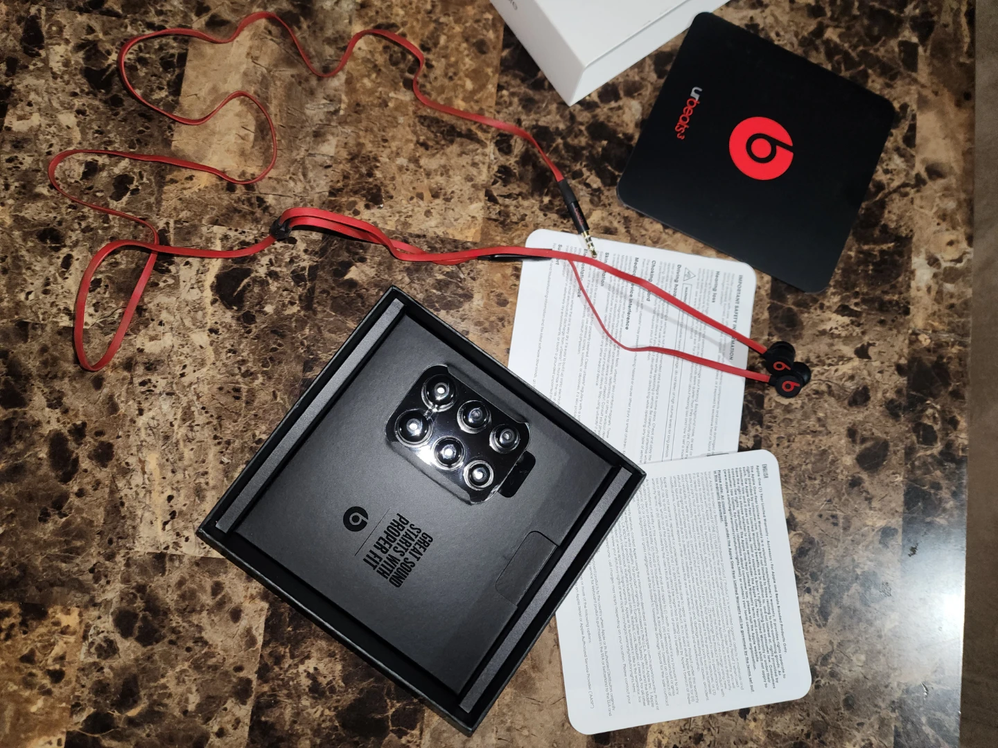 Beats urBeats3 Wired Earphones - Red/Black - photo 5