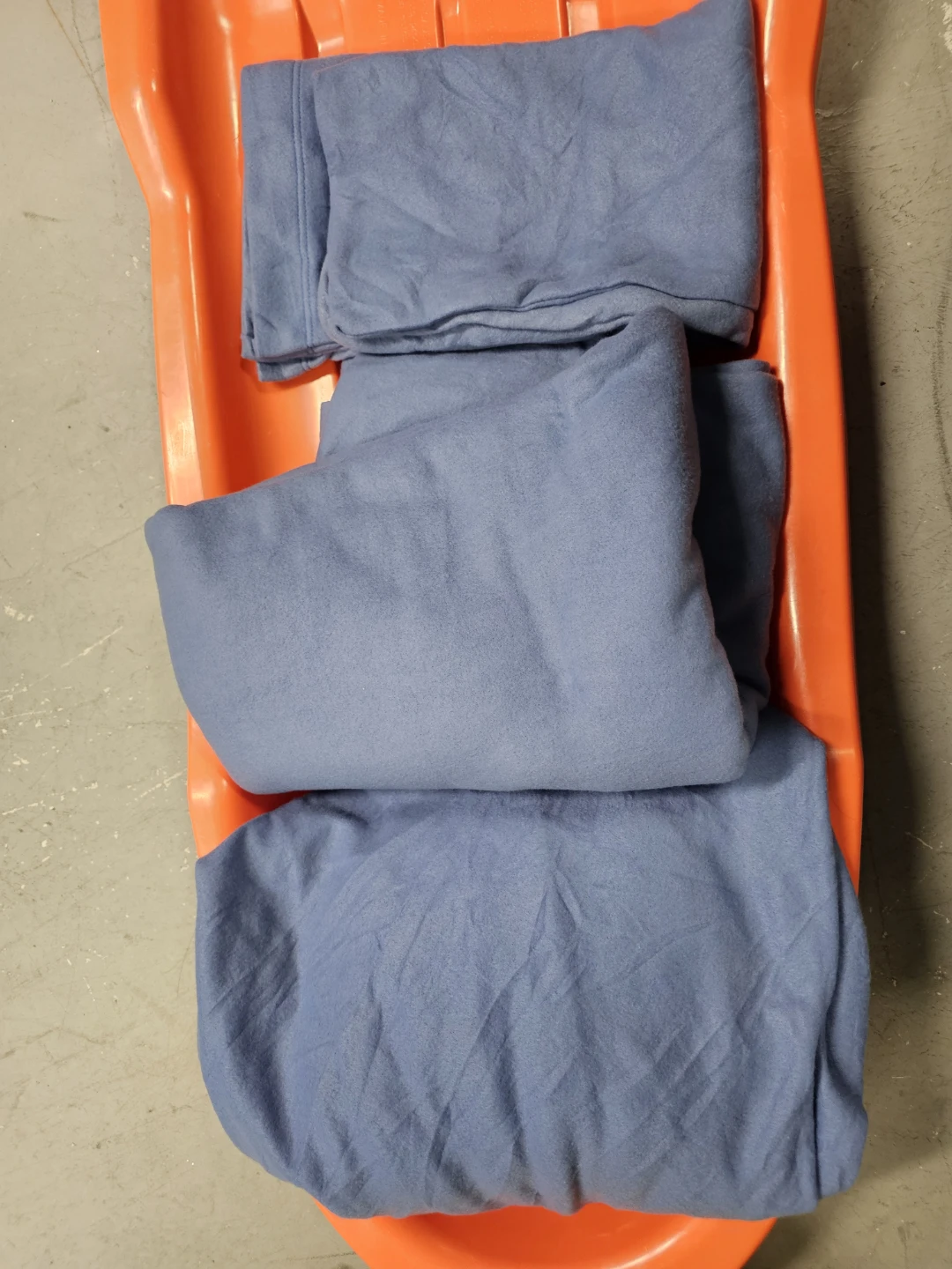 2 Fleecy  Bed Sheet Set with pillow cases - photo 2