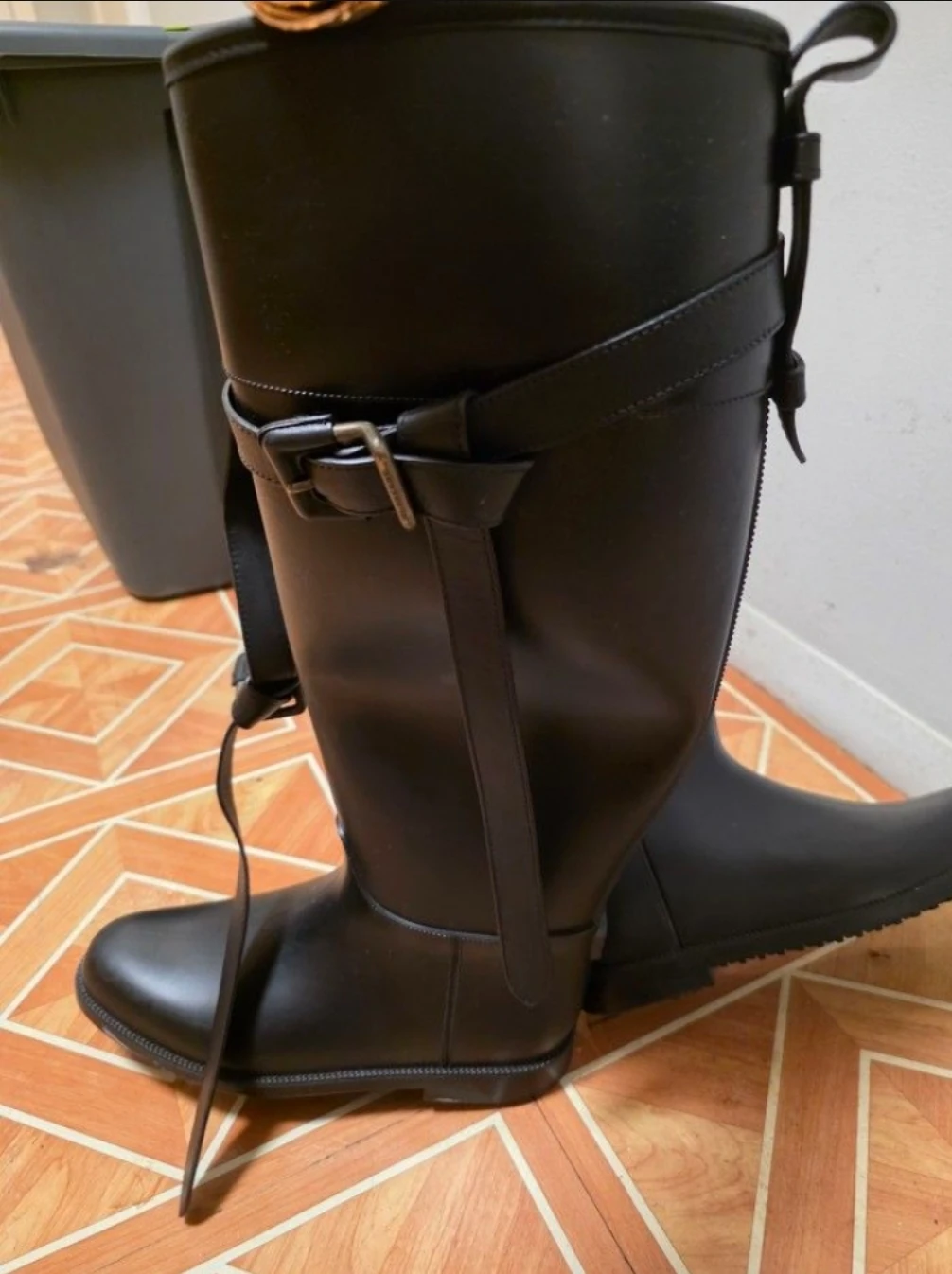 Burberry Black Rain Boots - photo 2