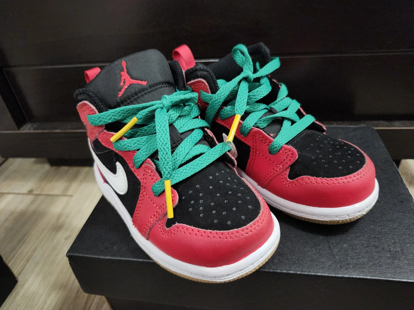 Jordan 1 Mid Toddler Shoes - Size 6