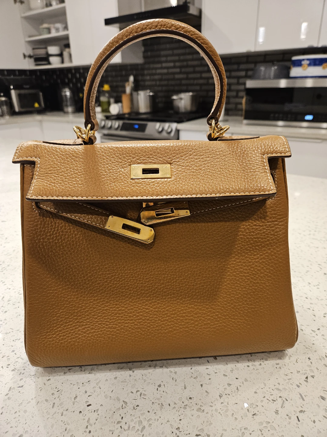 Hermès Kelly Handbag, Brown Leather