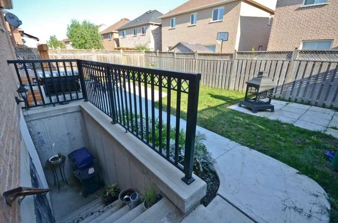 2 bdrm Legal basement hwy10  wanless - photo 3