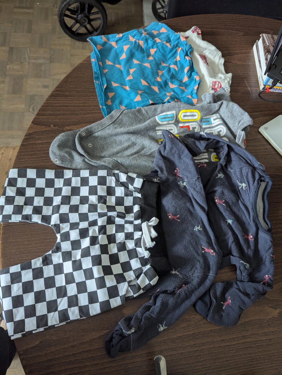 🥕Baby Clothes Bundle - Assorted Styles