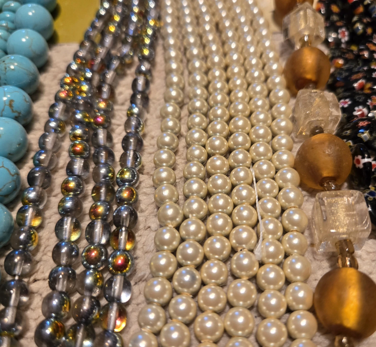 Lot of Assorted Bead Strands (Lot Y) - photo 3