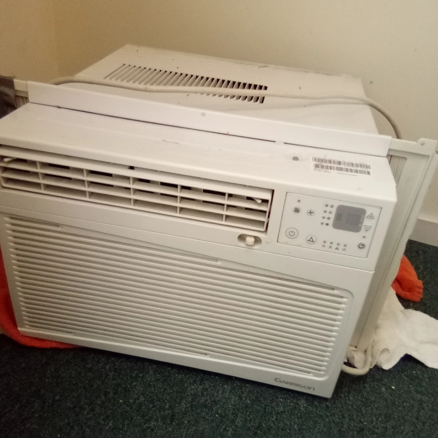 🥕Garrison Room Air Conditioner - Model 043-6133-6 - photo 2
