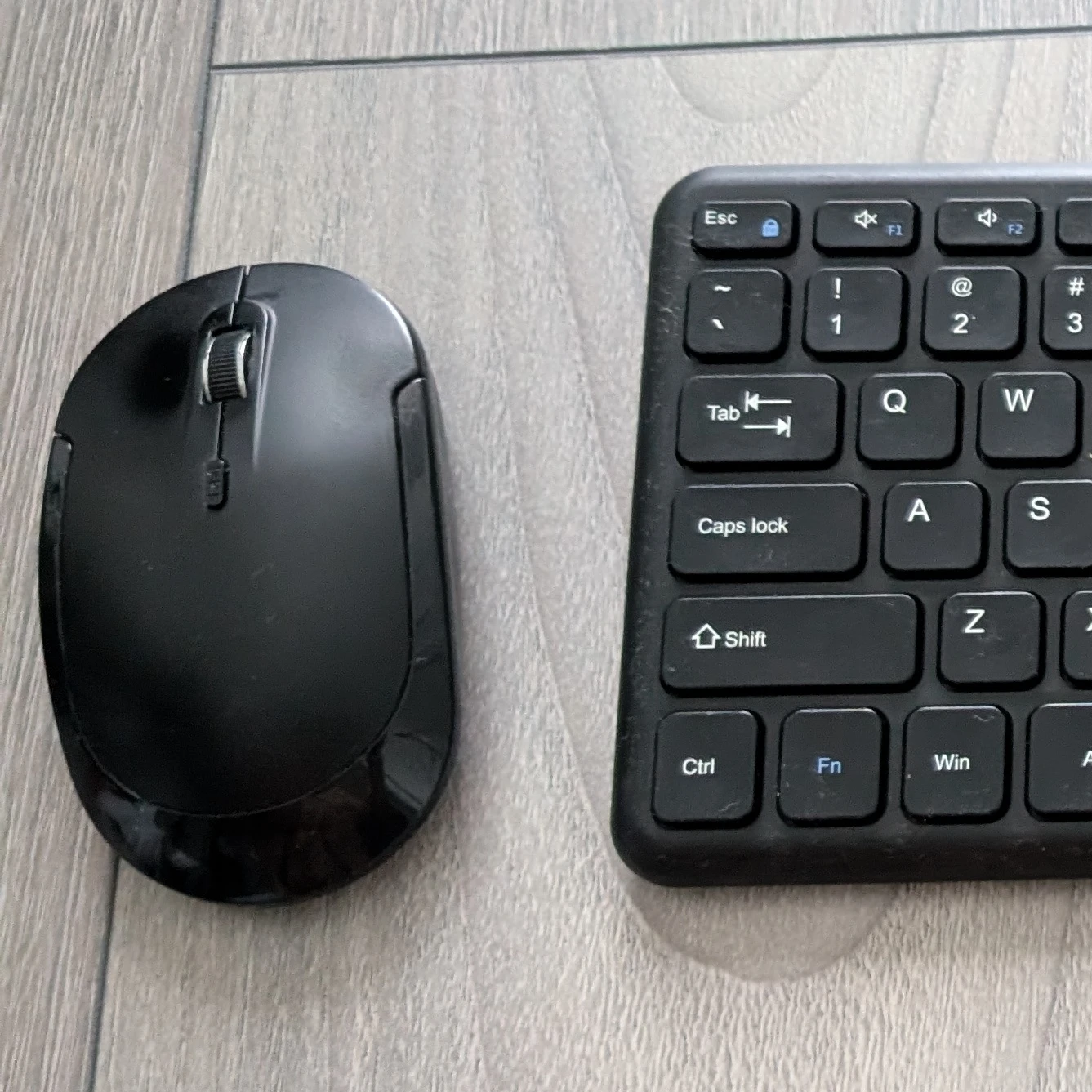 Jelly Comb Wireless Keyboard and Mouse - photo 3
