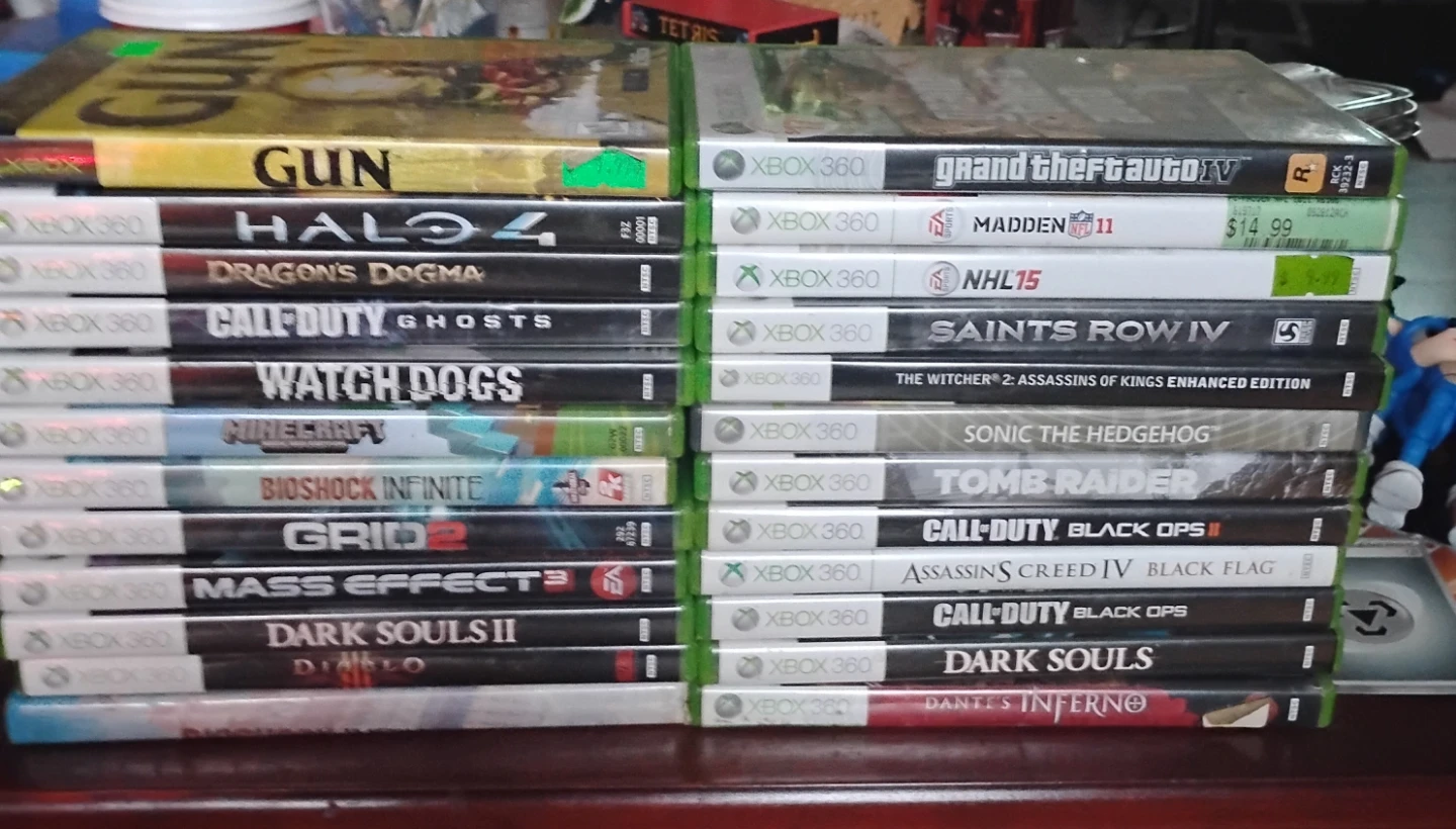 Xbox 360 Console with Games and Controllers - photo 2