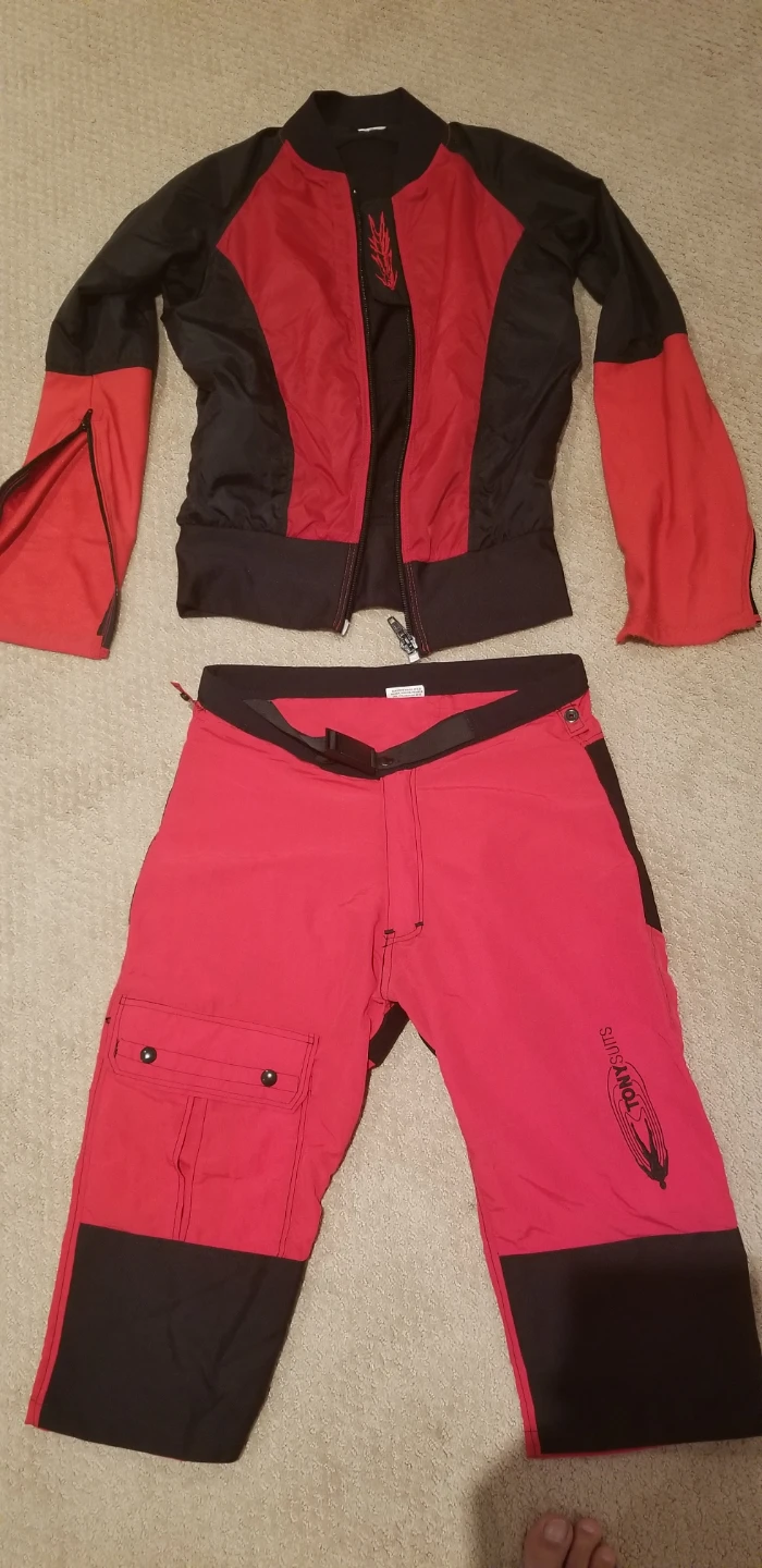 Original TonySuits skydiving pants and top - photo 2