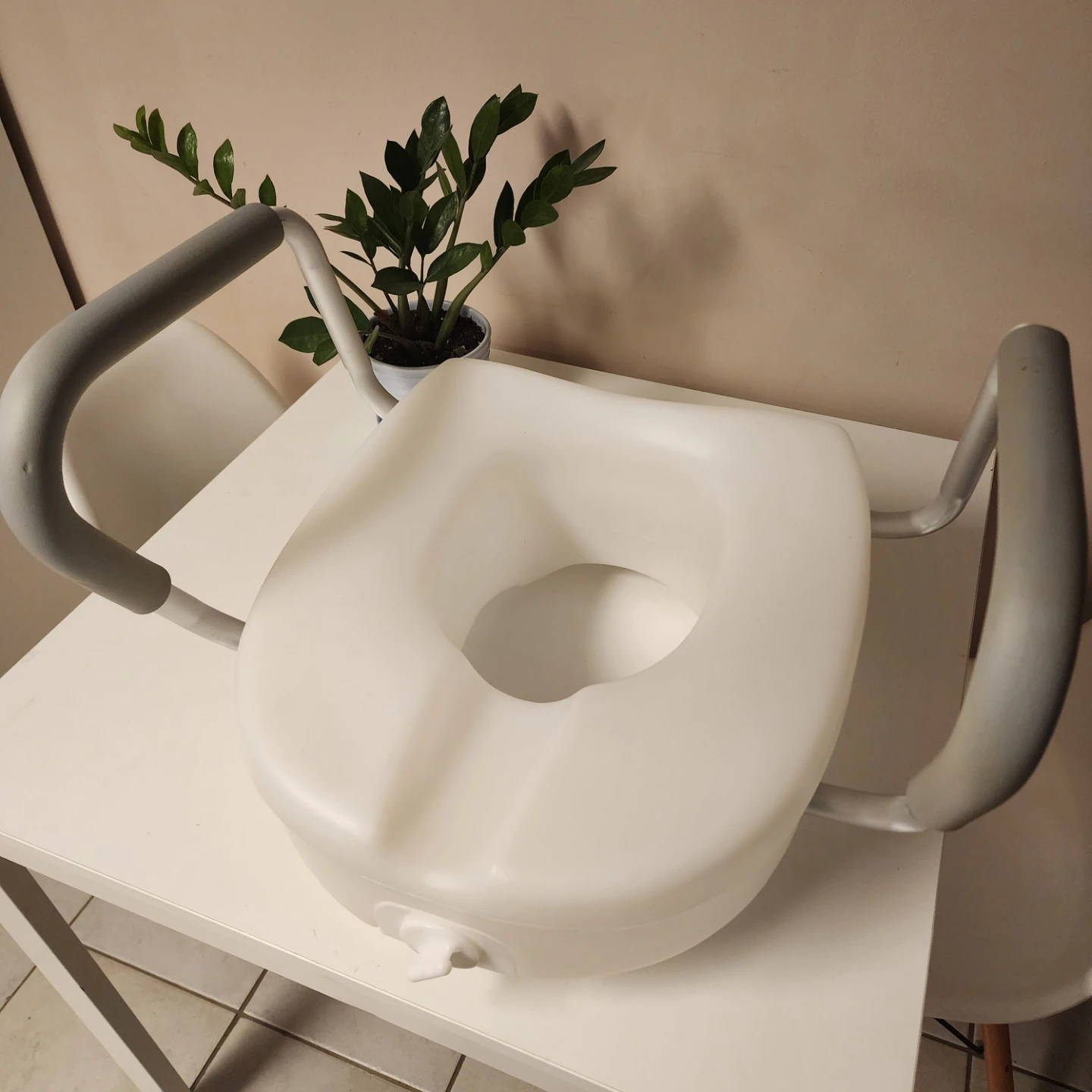 PCP 7017 Elevated Toilet Seat with Arms - photo 2