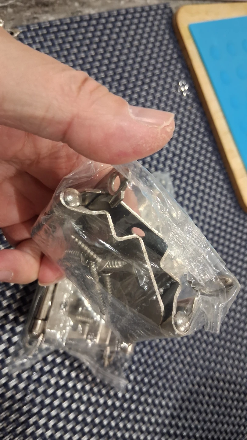 3/8 inch Overlay Cabinet Hinges, Self Closing - photo 2