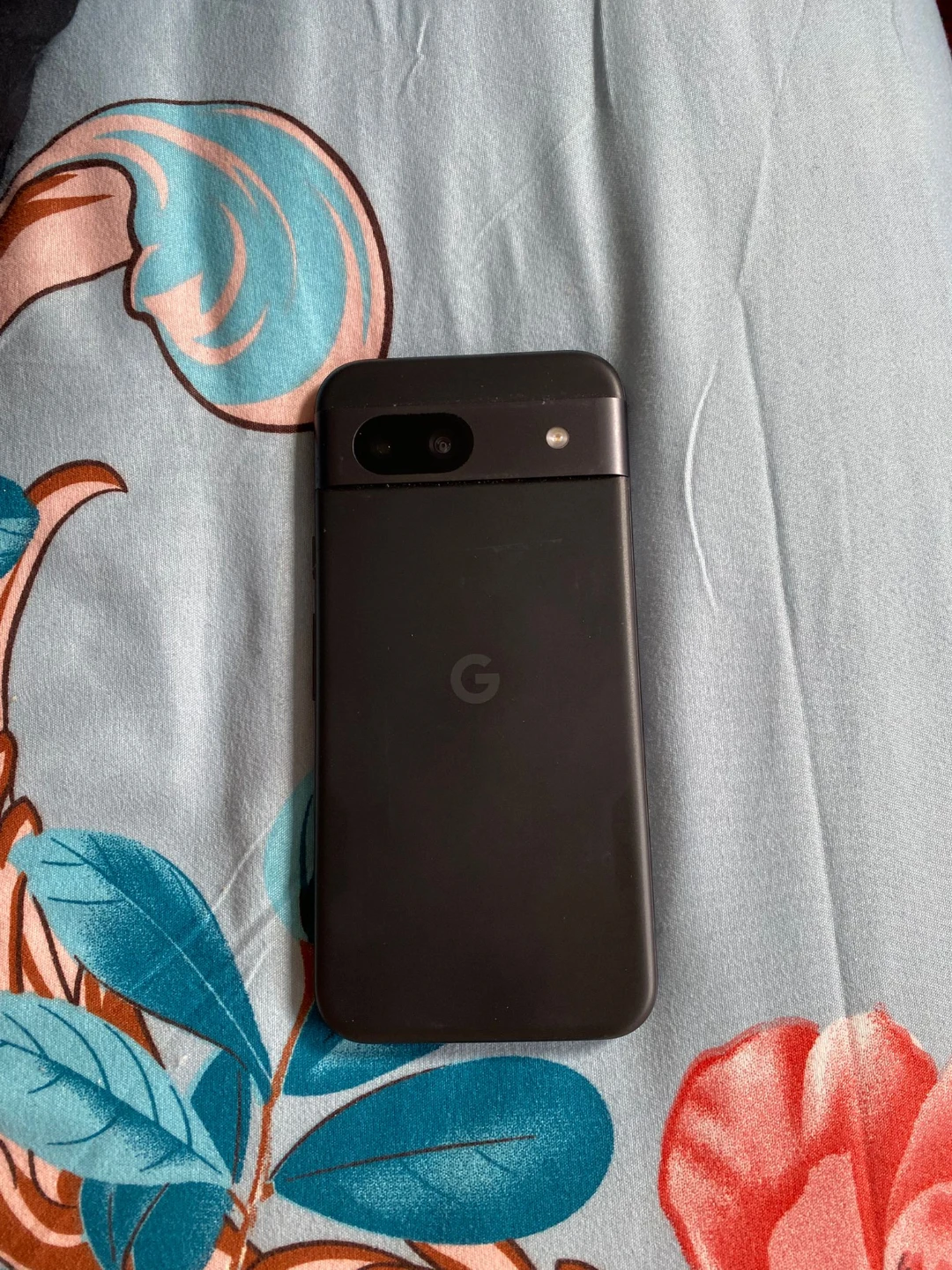 Google Pixel 8 smartphone