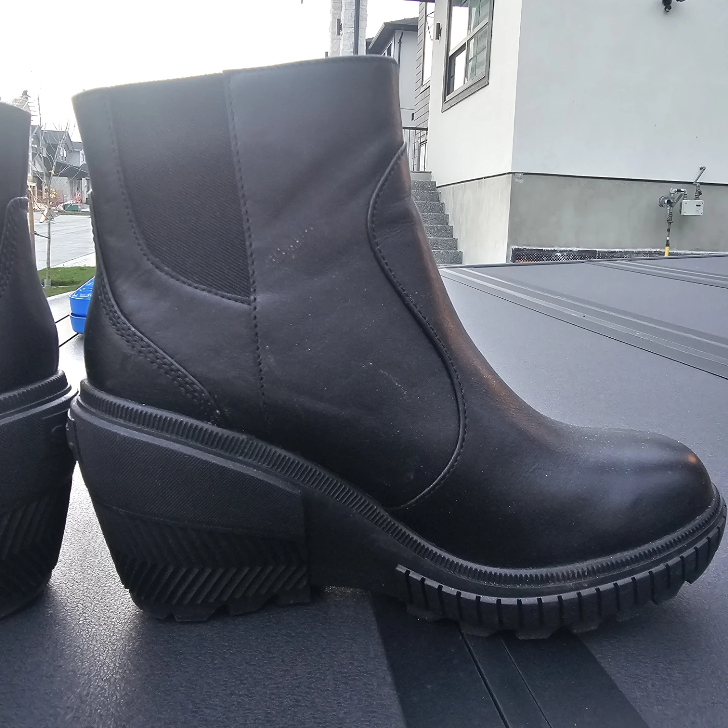 Sorel Black Leather Ankle Boots - Size 7 - photo 2