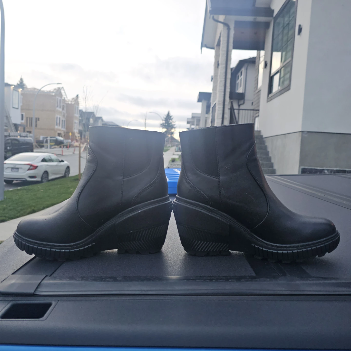 Sorel Black Leather Ankle Boots - Size 7 - photo 3