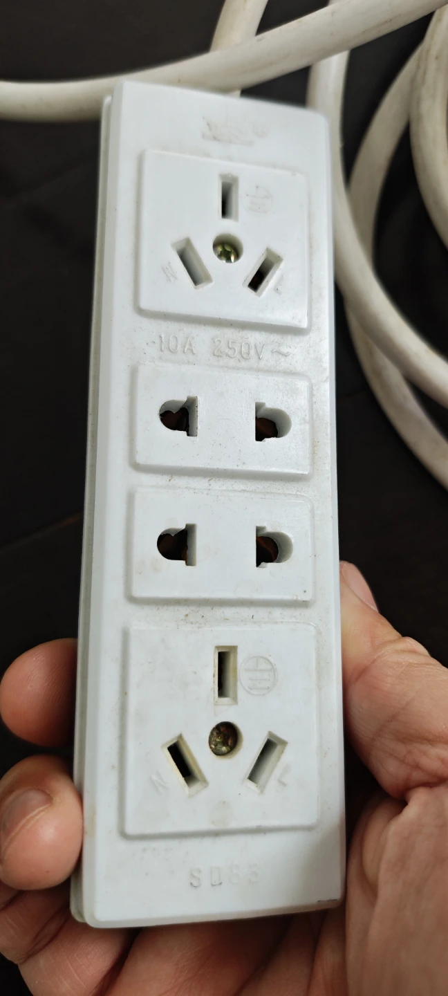 sockets conforming to Chinese standards - photo 2