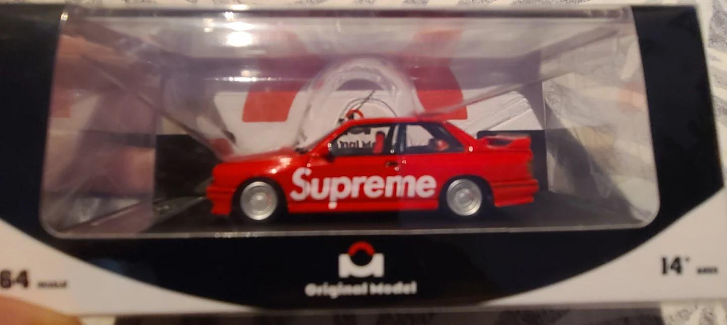 Mini GT Supreme BMW E30 M3 1/64 Scale