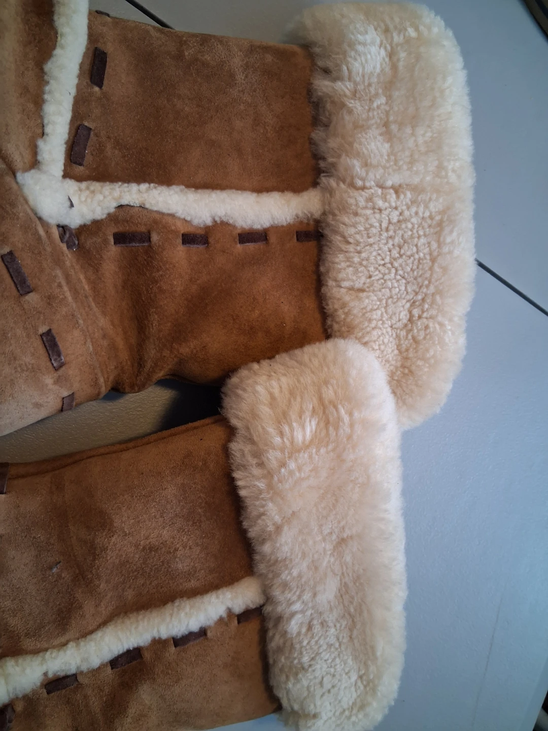 UGG Australia Suede Shearling Boots - photo 3