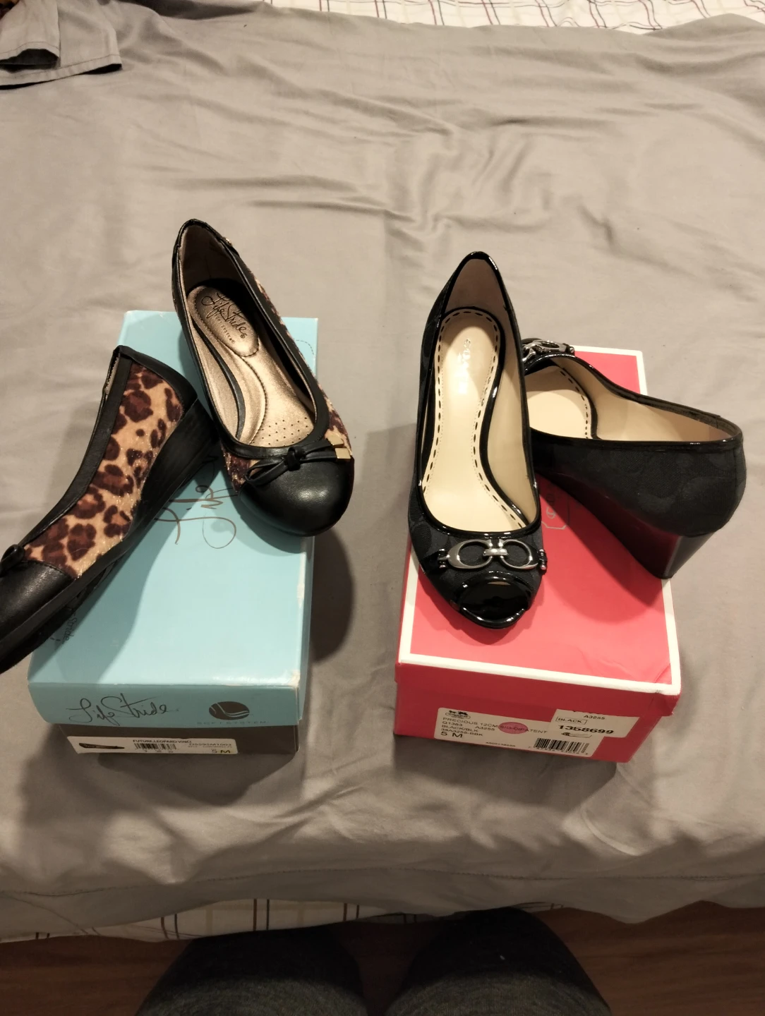 Coach Black Signature C/Patent Wedge Heels - photo 2