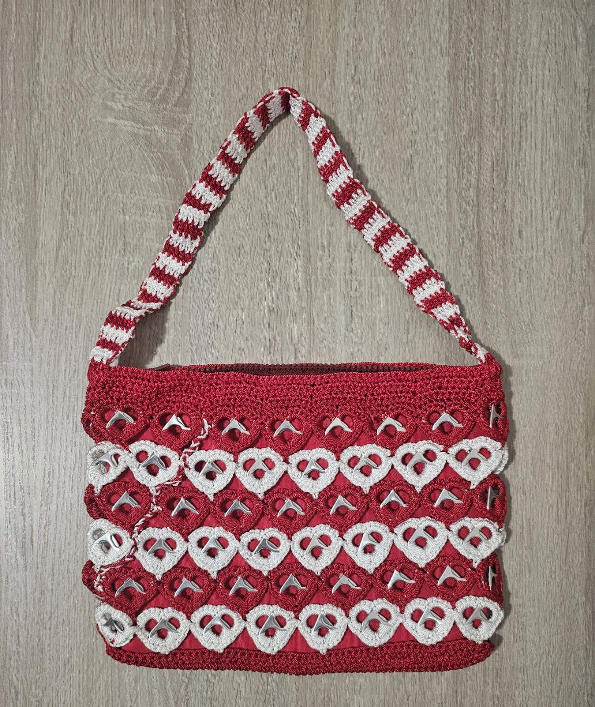 Crocheted Red & White Soda Tab Shoulder Bag - photo 2