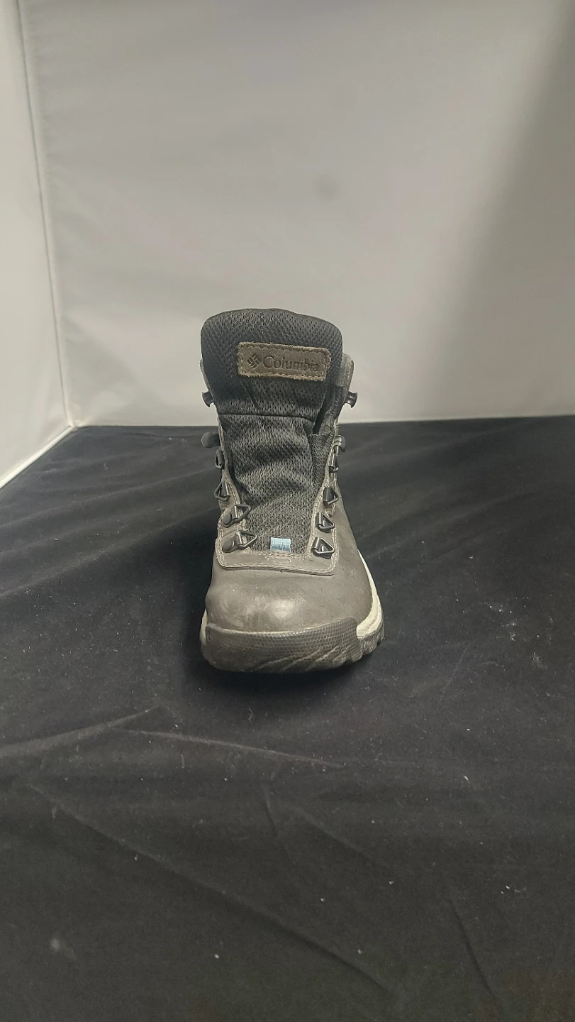 Columbia Hiking Boots - Women's Size 7