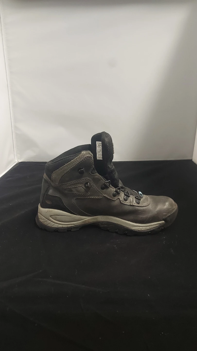 Columbia Hiking Boots - Women's Size 7 - photo 2