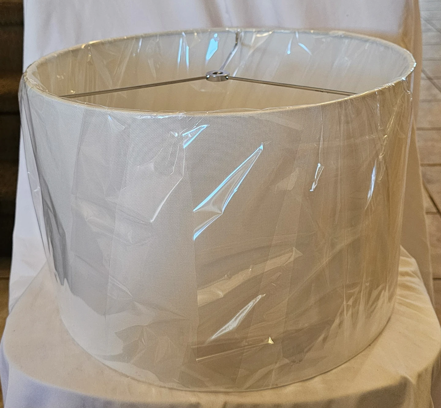 White Round Lampshade - photo 2