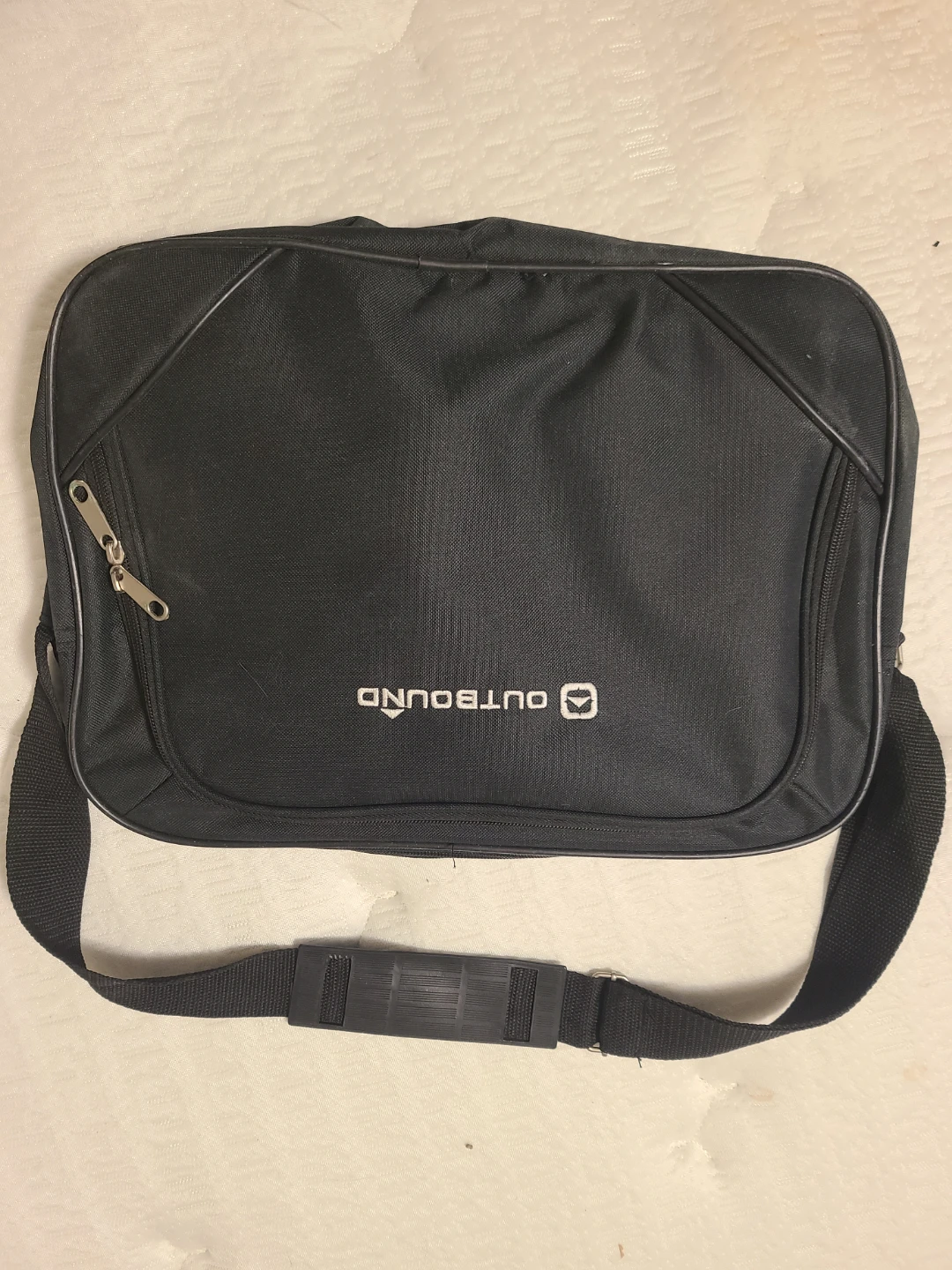 Acer Nitro 5 Gaming Laptop + Outbound Bag - photo 3