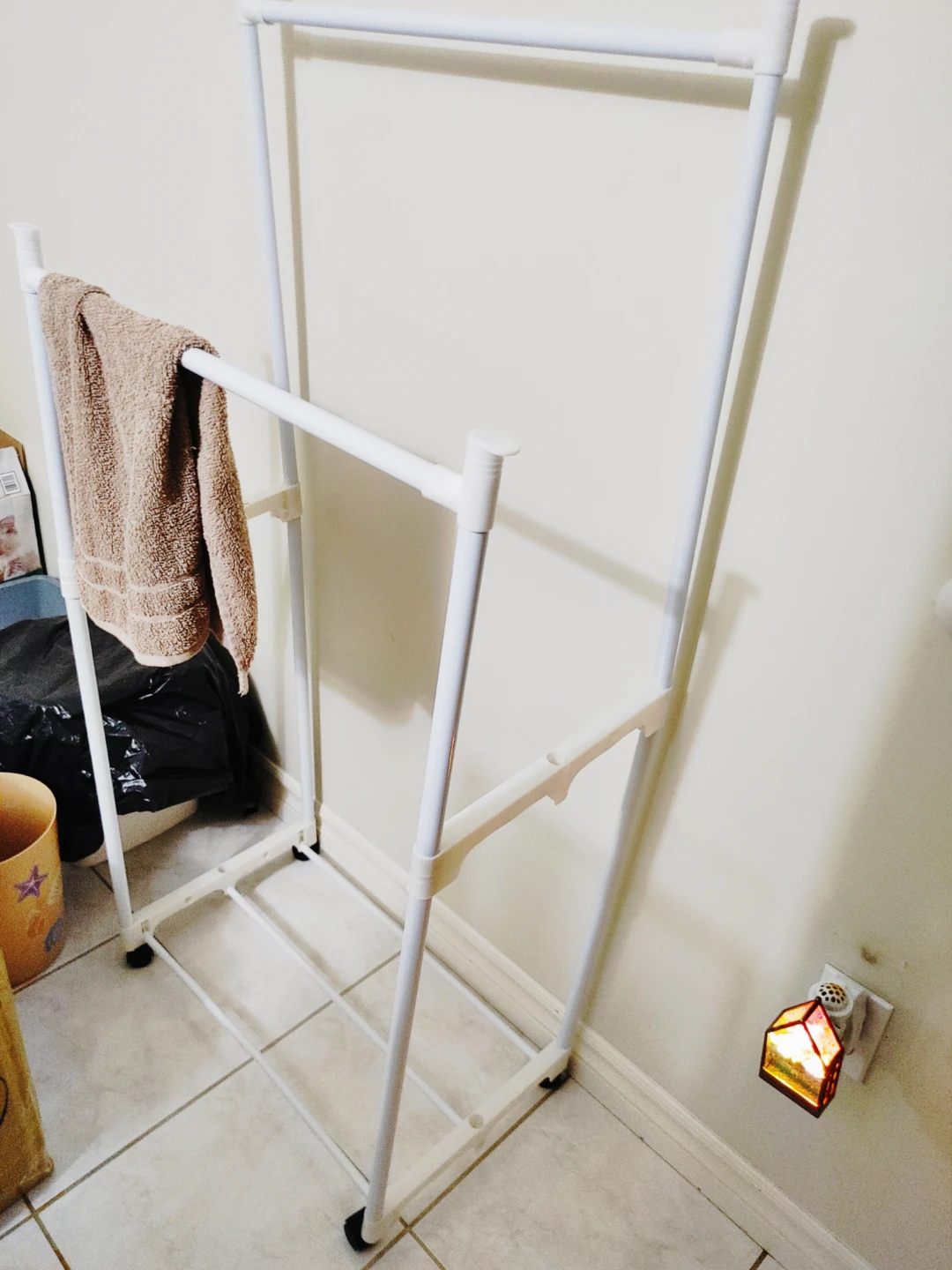 White Clothing Rack Stand