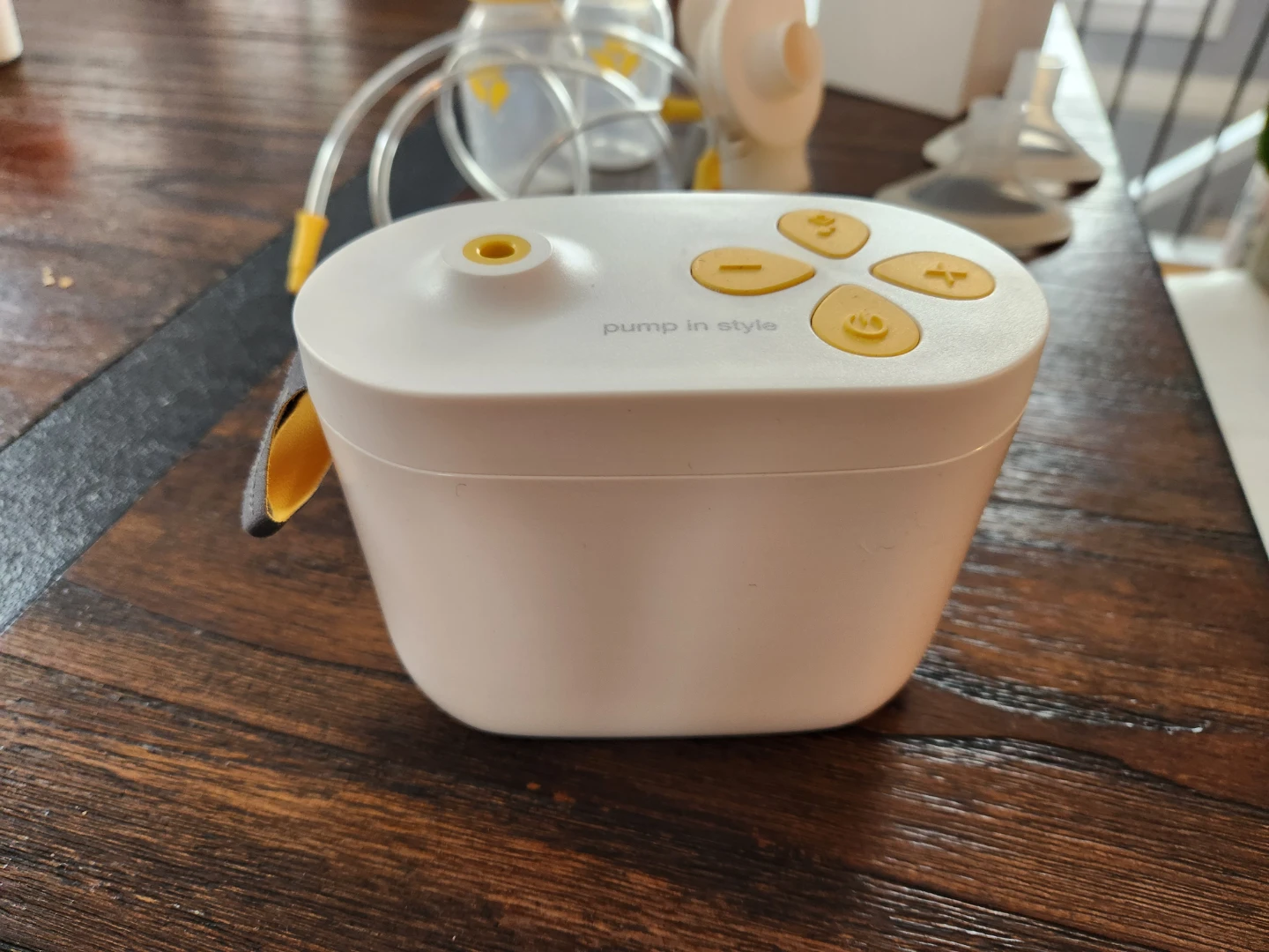 Medela Pump In Style Breast Pump - photo 2